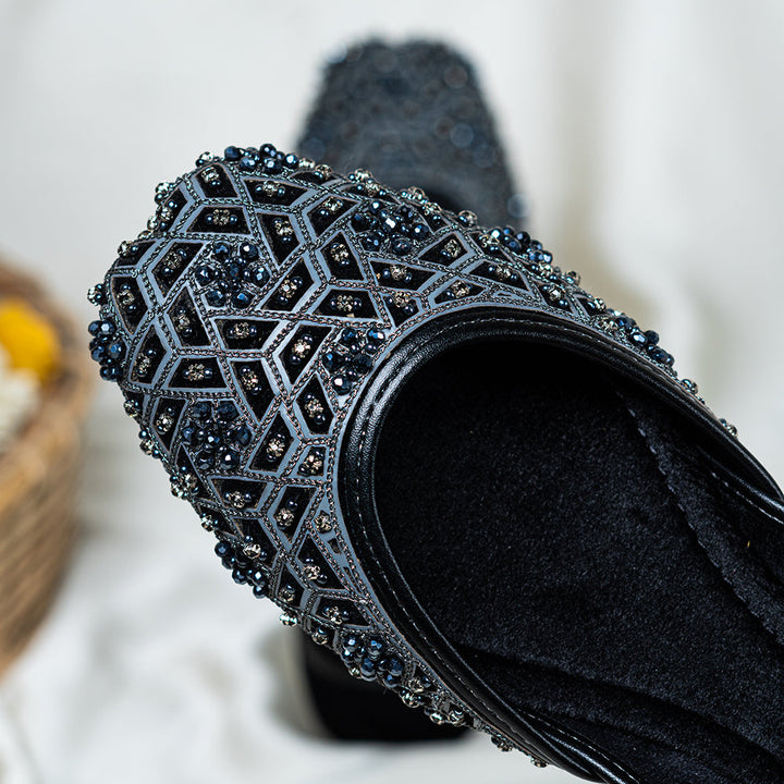 Ethnic