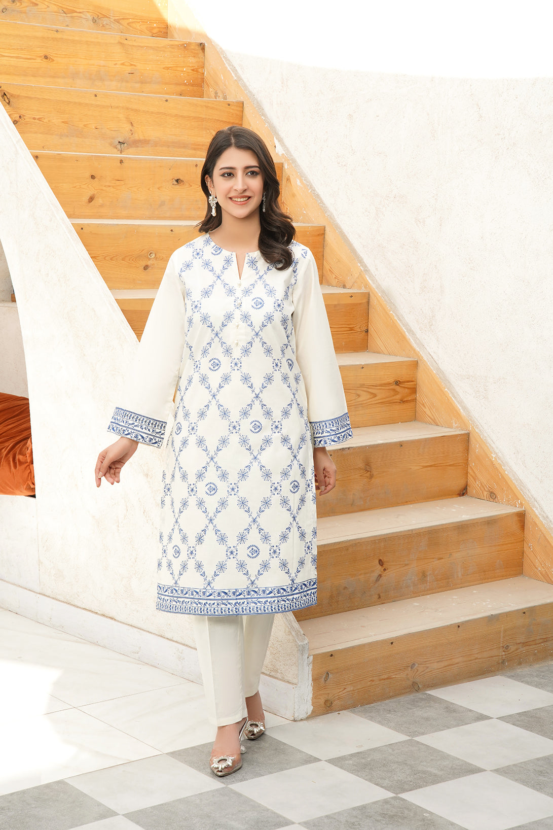 2-PC Embroided Luxury Lawn