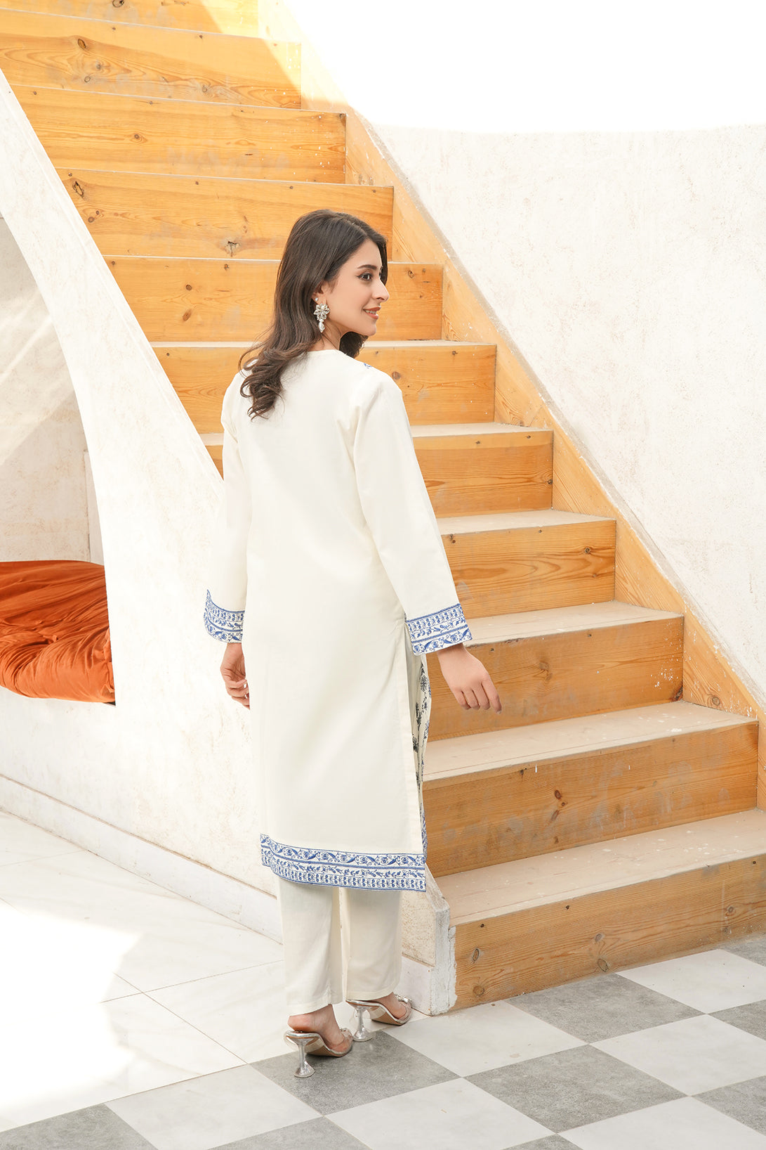 2-PC Embroided Luxury Lawn