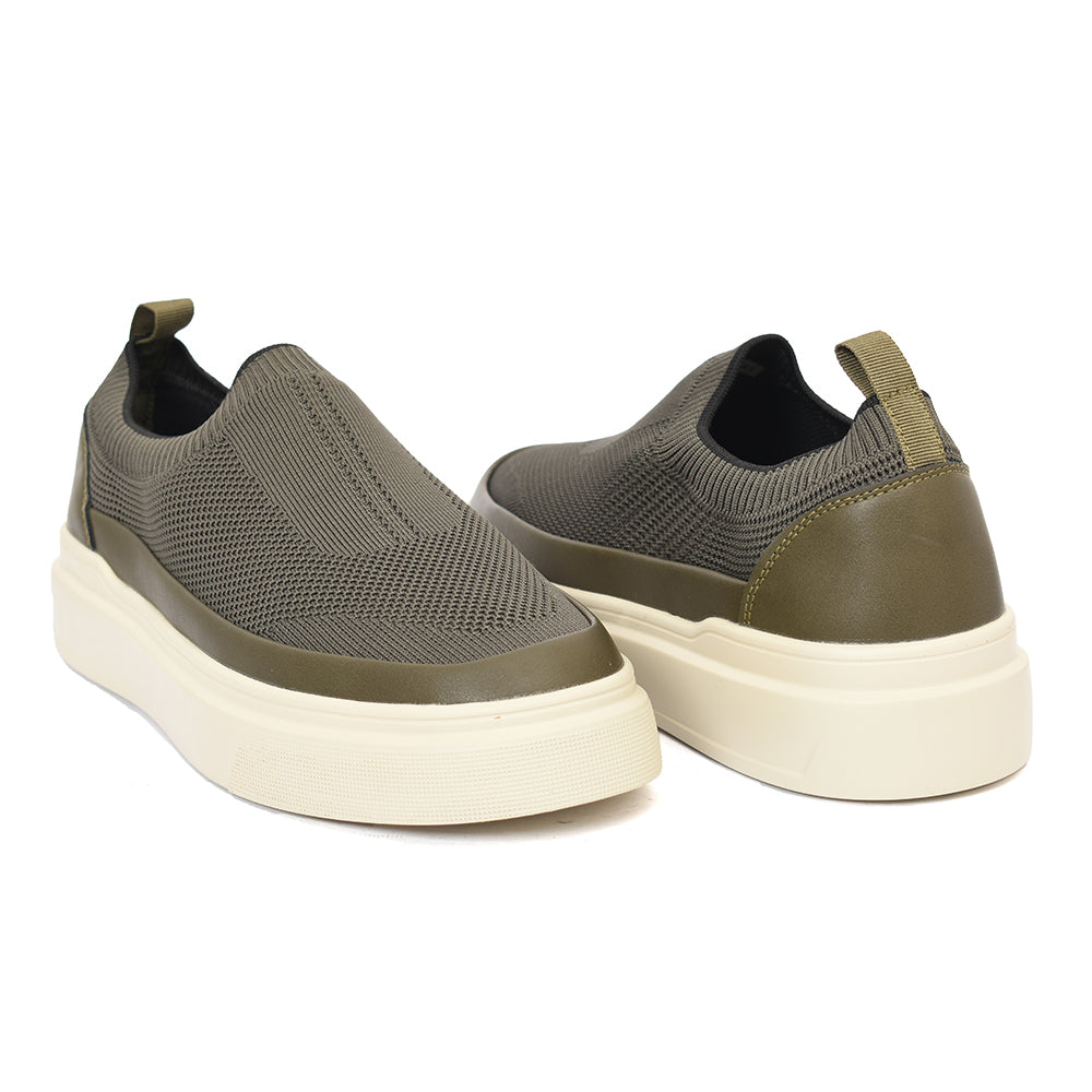 Sports Shoes