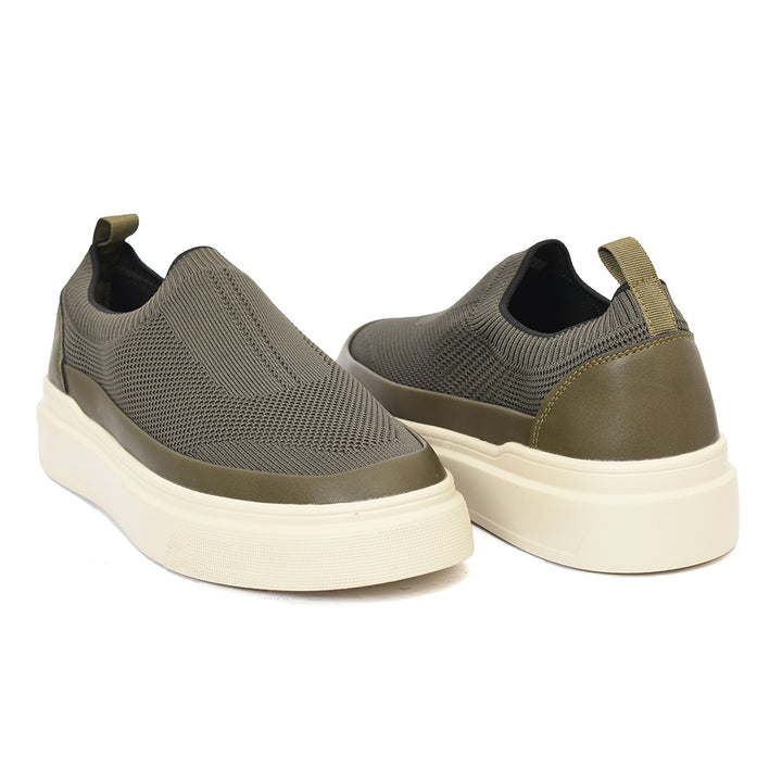 Sports Shoes